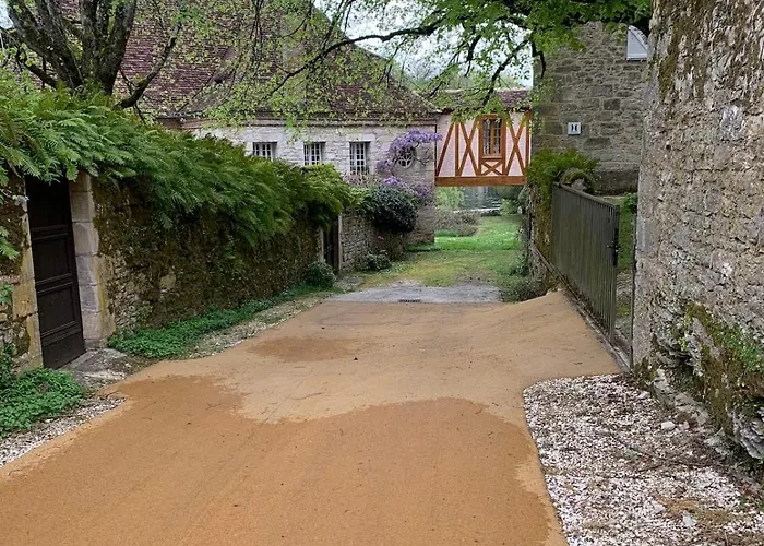 Maison De Pres De La Riviere *